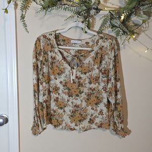 Cupcakes & Cashmere Beige Floral Boho Blouse Tie V Neck Flowy Casual